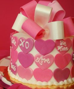 6 Inches chocolate and vanilla cake